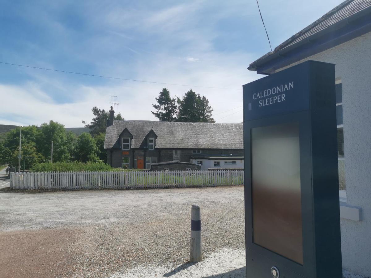 Dalwhinnie Old School Hostel エクステリア 写真