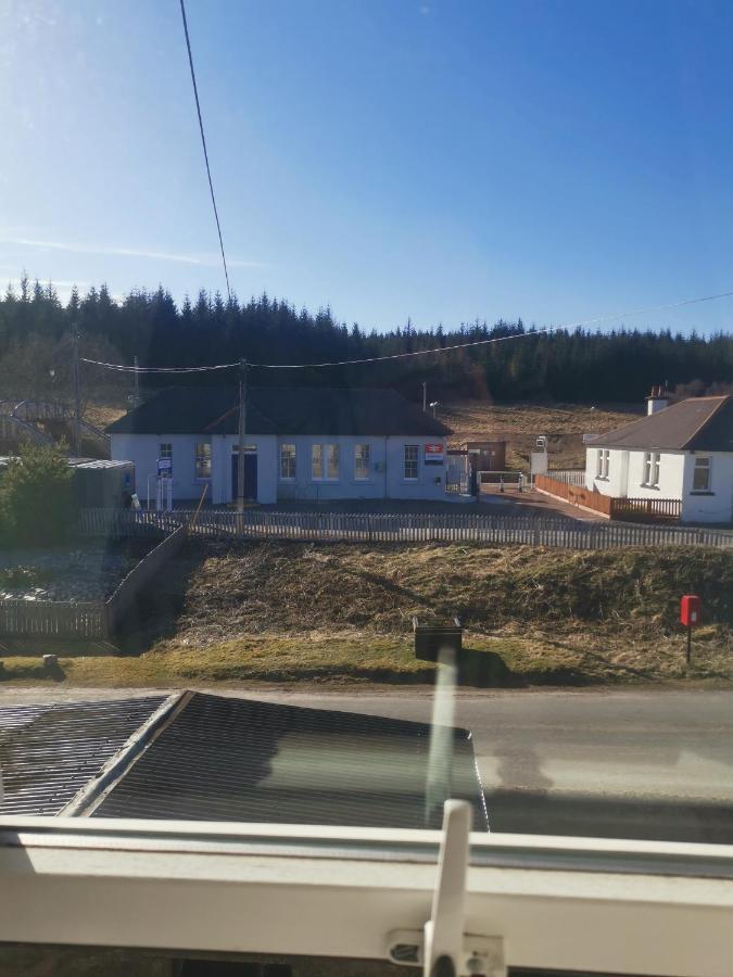 Dalwhinnie Old School Hostel エクステリア 写真